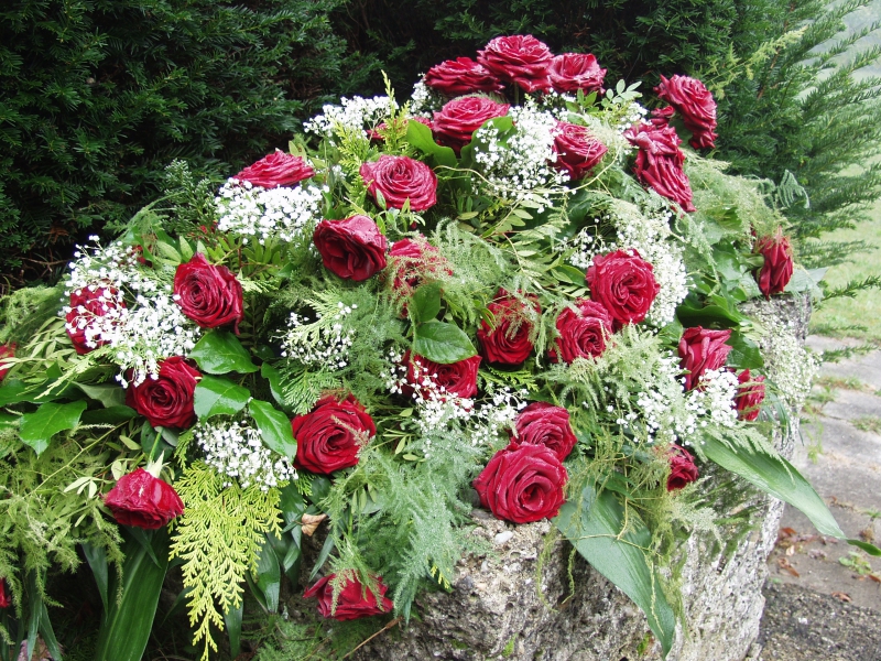 funeraire-BOUYON-min_roses-61203